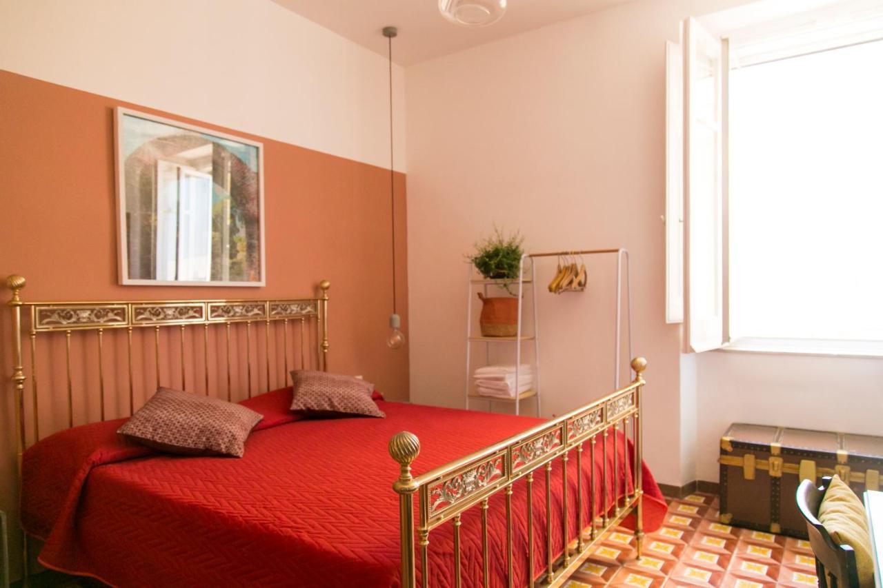 A Casa Di Nina Guest House Наполи Екстериор снимка