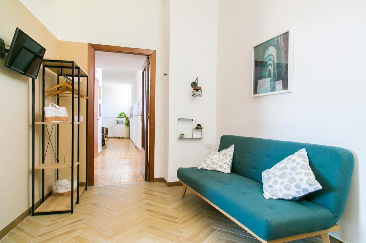 A Casa Di Nina Guest House Наполи Екстериор снимка