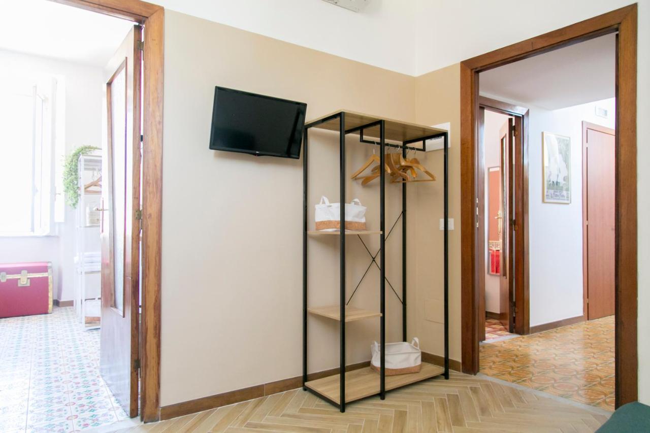 A Casa Di Nina Guest House Наполи Екстериор снимка