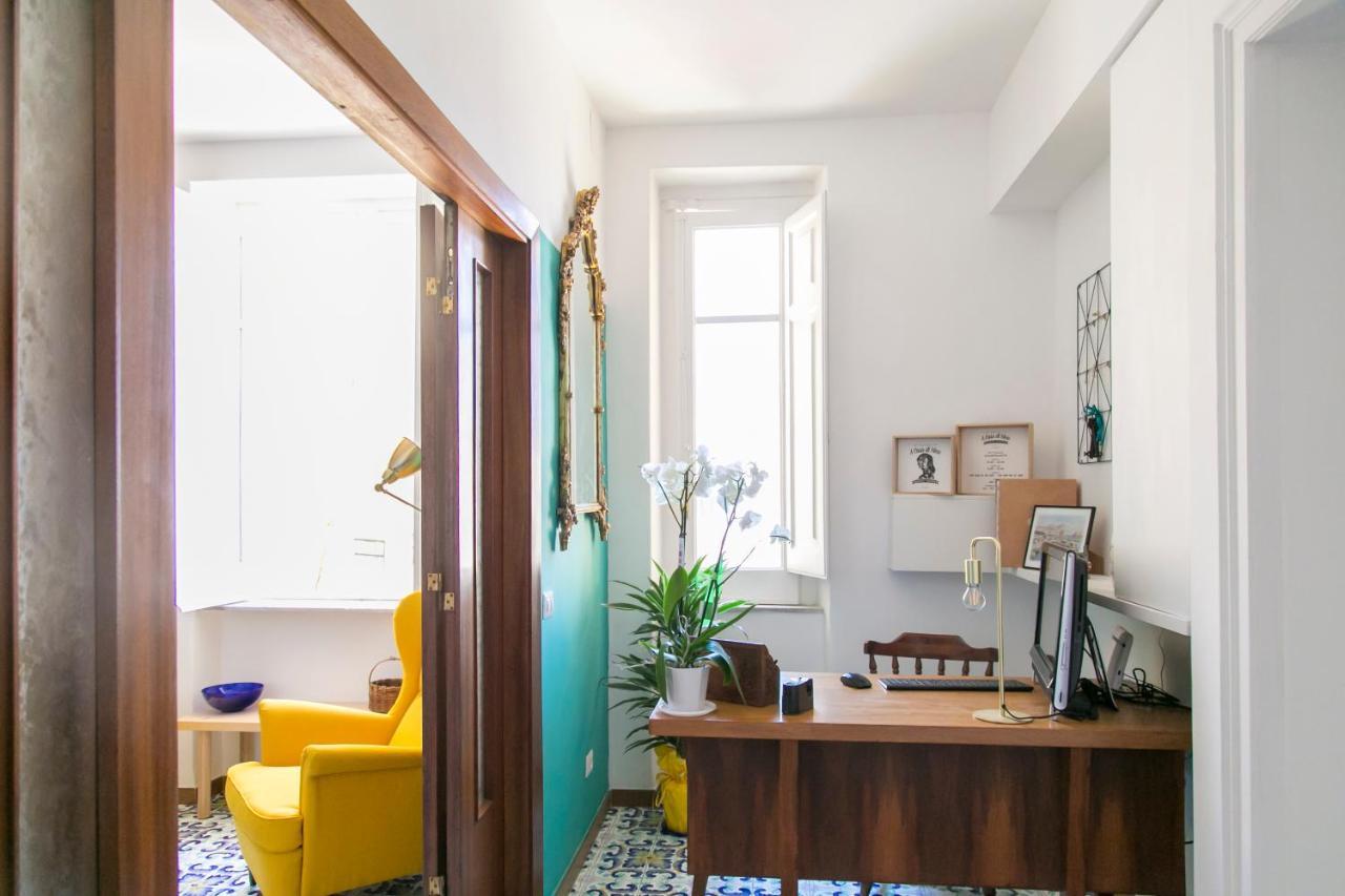 A Casa Di Nina Guest House Наполи Екстериор снимка