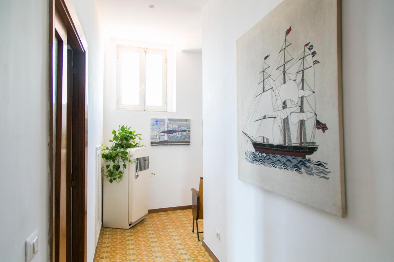 A Casa Di Nina Guest House Наполи Екстериор снимка